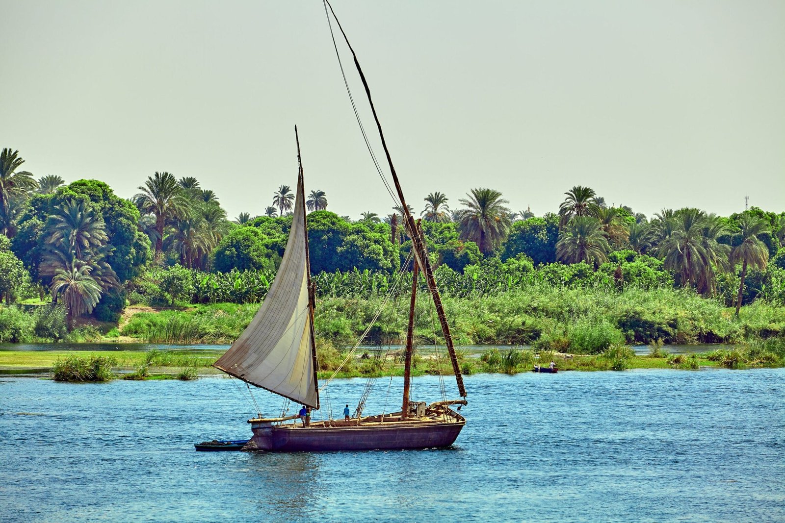 egypt_traditional-boat-on-the-nile-river-in-egypt-2021-08-26-16-36-21-utc_resized