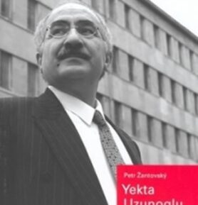 Výpověď - Yekta Uzunoglu