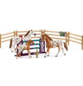 Schleich - Jezdecký klub, Appalosští koně a tréninkové příslušenstí