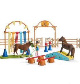 Schleich - Jezdecký klub, Trénink v agility pro poníky