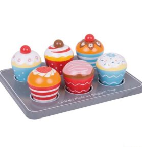 Kuchyň - Muffiny na podnose dřevěné (Bigjigs)