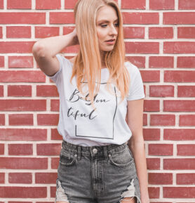 RAVE Dámské bílé tričko | Be You Velikost: XS