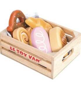 Dekorace prodejny - Pečivo v bedýnce dřevěné (Le Toy Van)