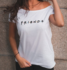 RAVE Dámské bílé tričko | Friends Velikost: XS
