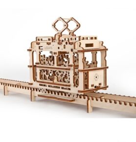 Ugears 3D mechanické puzzle Tramvaj s kolejemi 154 ks