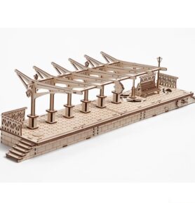 Ugears 3D mechanické puzzle Nádraží 196 ks