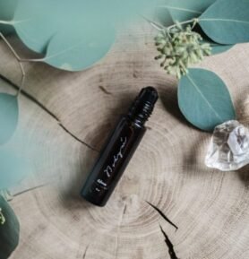 Alma Přírodní olejový parfém "Bohyně", 10ml