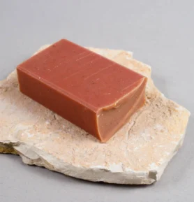 Alma Peelingové tuhé mýdlo na tělo - Hřejivě, 110g