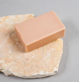 Alma Tuhé mýdlo na tělo - Smyslně, 110g