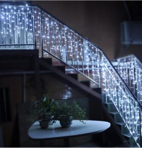 DENR Venkovní vánoční LED závěs - Studená bílá - až 1260 diod Velikost: Řetěz 40m - 1260 LED diod