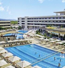 Aqua Paradise Resort