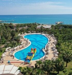 Seaden Sea World Resort & Spa