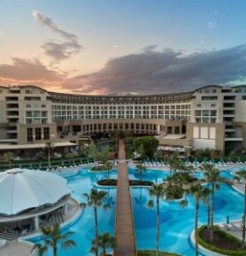 Kaya Palazzo Golf