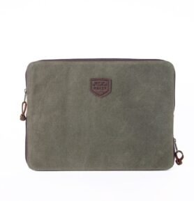 Alaskan Maker Pouzdro na notebook Paxson khaki 13,6"