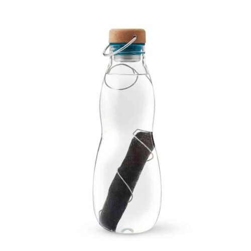 Black + Blum Skleněná láhev na vodu s aktivním uhlím ocean 650ml