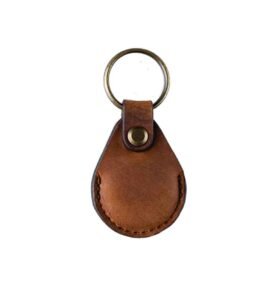 Crazy Horse Craft Kožená klíčenka na Airtag světle hnědá
