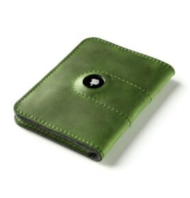 Crazy Horse Craft Kožená peněženka na pas a airtag alpine green