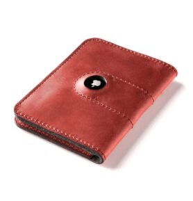 Crazy Horse Craft Kožená peněženka na pas a airtag fragola red