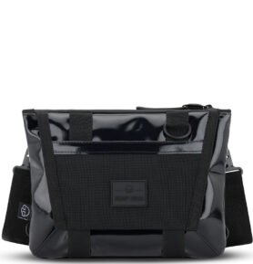 Johnny Urban Crossbody taška přes rameno Avery černá 5l