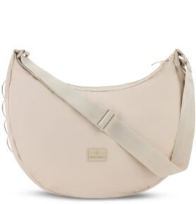 Johnny Urban Moon Bag taška přes rameno Kaia Large sand 20l