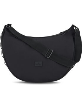 Johnny Urban Moon Bag taška přes rameno Kaia Large black 20l