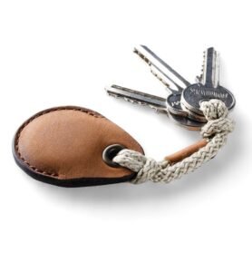 Crazy Horse Craft Kožená klíčenka na Airtag se šňůrkou světle hnědá