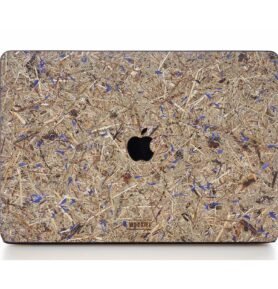 Ochranný kryt na Macbook ze slámy a chrpy WoodWe