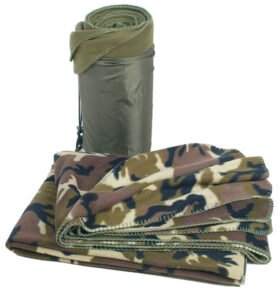 MIL-TEC deka POLY-FLEECE 150x200 s obalem WOODLAND