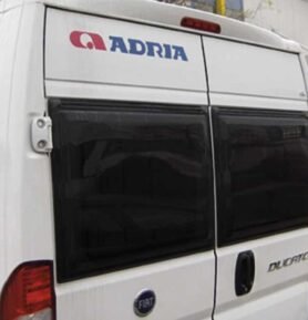Výklopné okno pro Fiat Ducato / Citroen Jumper / Peugeot Expert od roku výroby 2006 Varianta: Zadní okno - tónované 560 x 500 mm