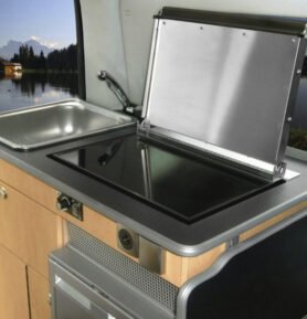 Sklokeramická varná deska a topné těleso Wallas