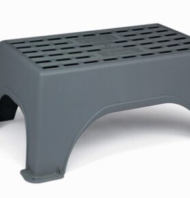 Plastový schůdek Fiamma MAGNUM