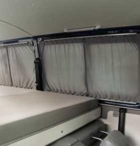 Sada závěsů Carbest s vnitřním obložením pro Mercedes Vito od modelového roku 2015