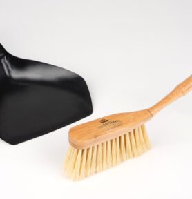 Lopatka se smetáčkem HOLIDAY TRAVEL