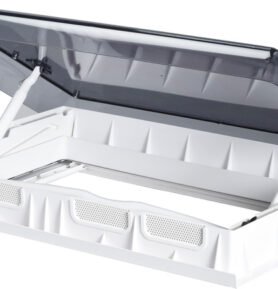 MaxxAir Střešní okno SkyMaxx 70x50 cm, pro tloušťku střechy 24-43 mm, s LED osvětlením