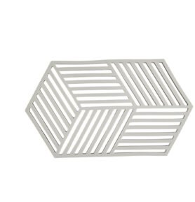 Zone Denmark Silikonová podložka pod horké Hexagon Warm Grey 24 cm