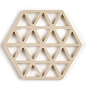 Zone Denmark Silikonová podložka pod horké Triangles Birch