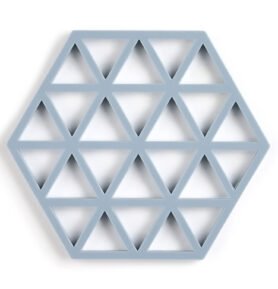 Zone Denmark Silikonová podložka pod horké Triangles Sky