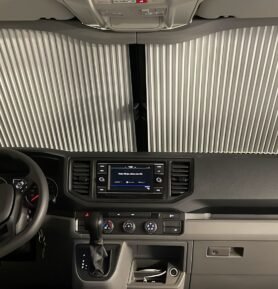 Přední roleta Remis MAN TGE 24