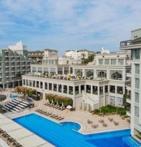 Royal Atlantis Spa & Resort