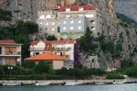 Villa Dvor Sup.