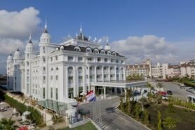 Side Royal Palace