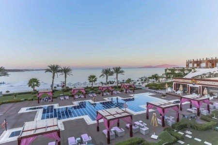 Sunrise Grand Select Arabian Beach Resort