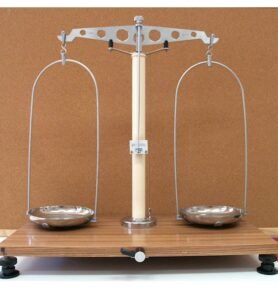 Váhy lékarnické s aretací L3 / 1000