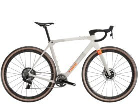 Trek Checkmate SLR 8 AXS 2025 M bílá/šedá