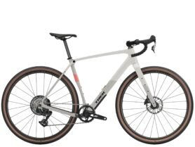 Trek Checkpoint SL 6 AXS Gen 3 2026 M bílá/šedá