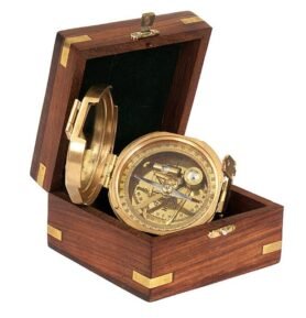 Origin Outdoors kompas mosazný v dřevěné krabičce