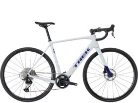 Trek Domane+ ALR 5 2026 M bílá/modrá