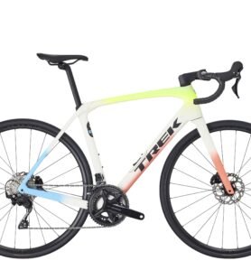 Trek Domane SL 5 Gen 4 2026 56 bílá
