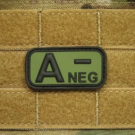 JACKETS TO GO nášivka KREV A NEG plast ZELENÁ