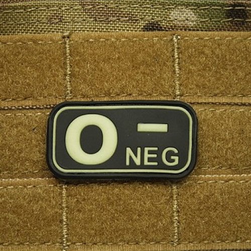 JACKETS TO GO nášivka KREV 0 NEG plast GLOW IN THE DARK